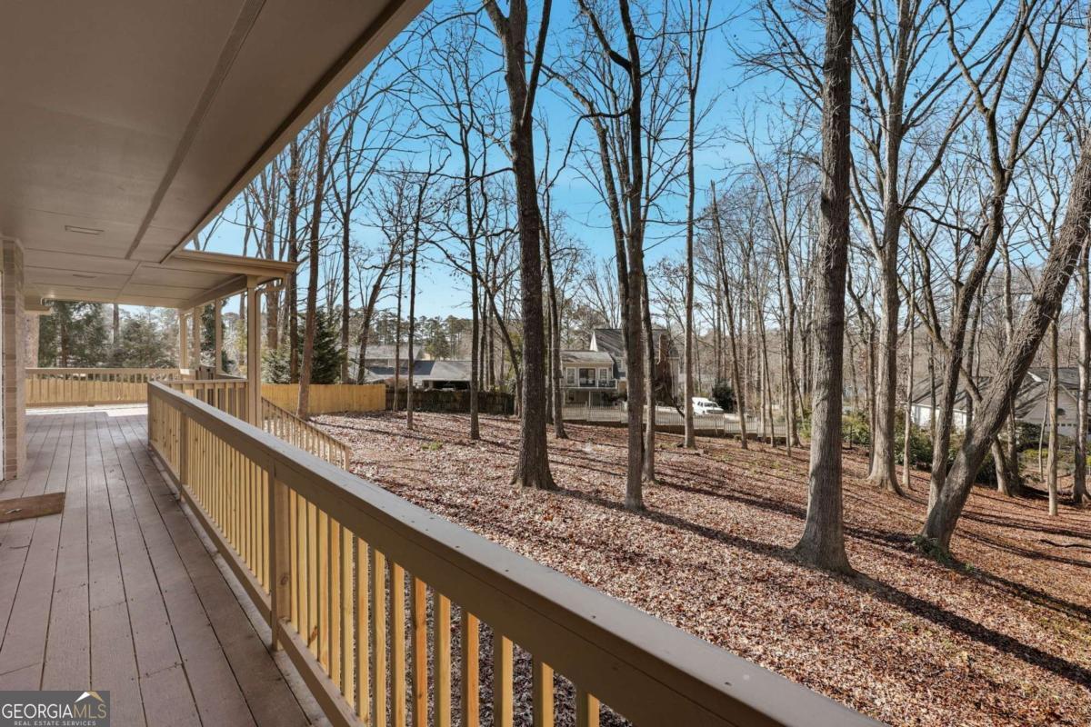 3504 Edgewood Circle Property Photo 6
