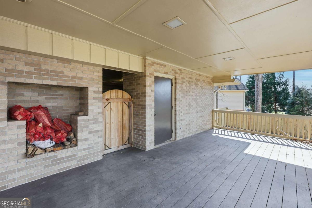 3504 Edgewood Circle Property Photo 8