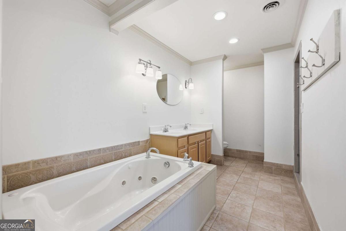 3504 Edgewood Circle Property Photo 41
