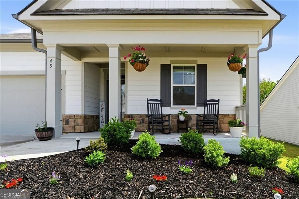 49 Majestic Oak Circle Property Photo 3