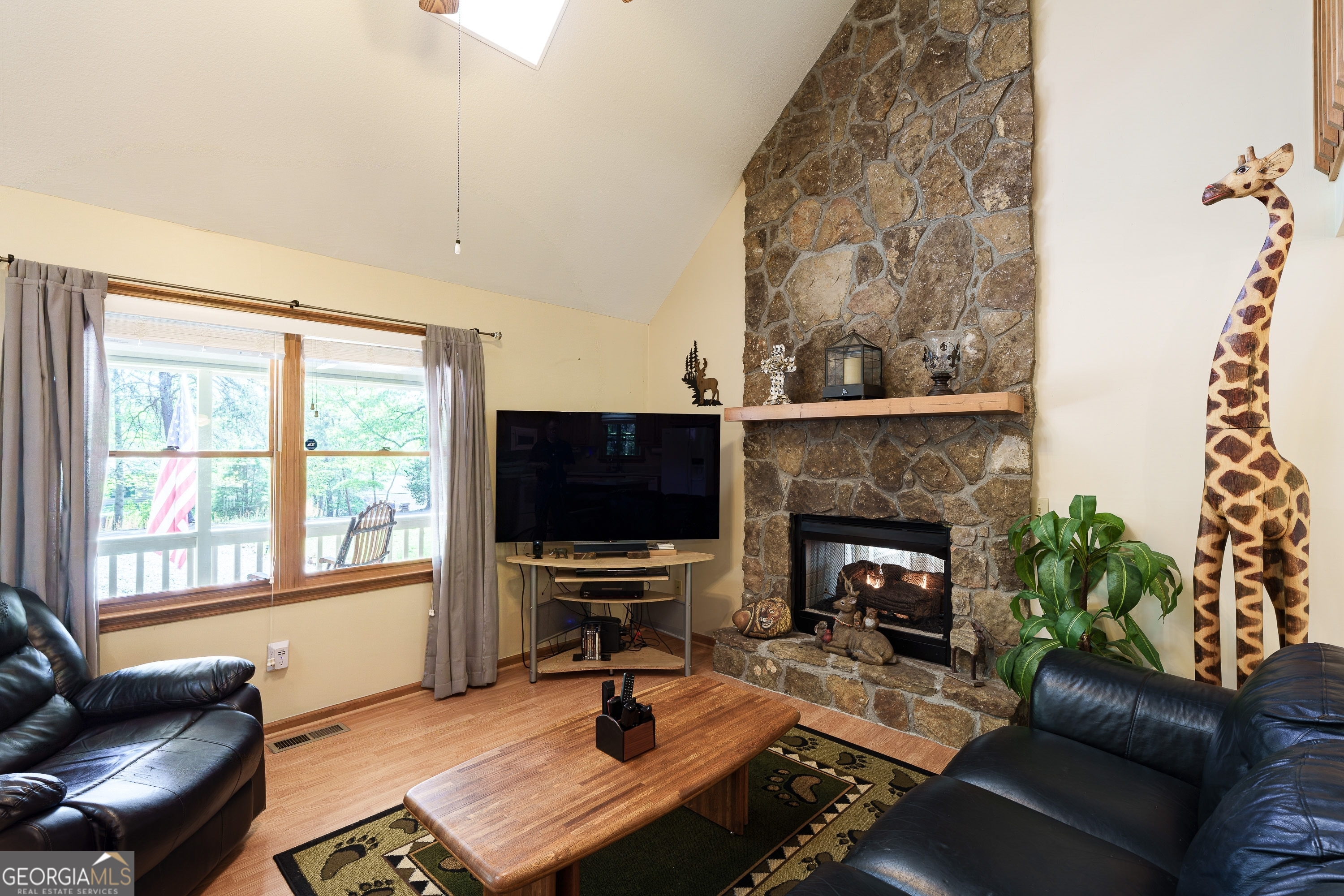 721 Whispering Pines Road Property Photo 4