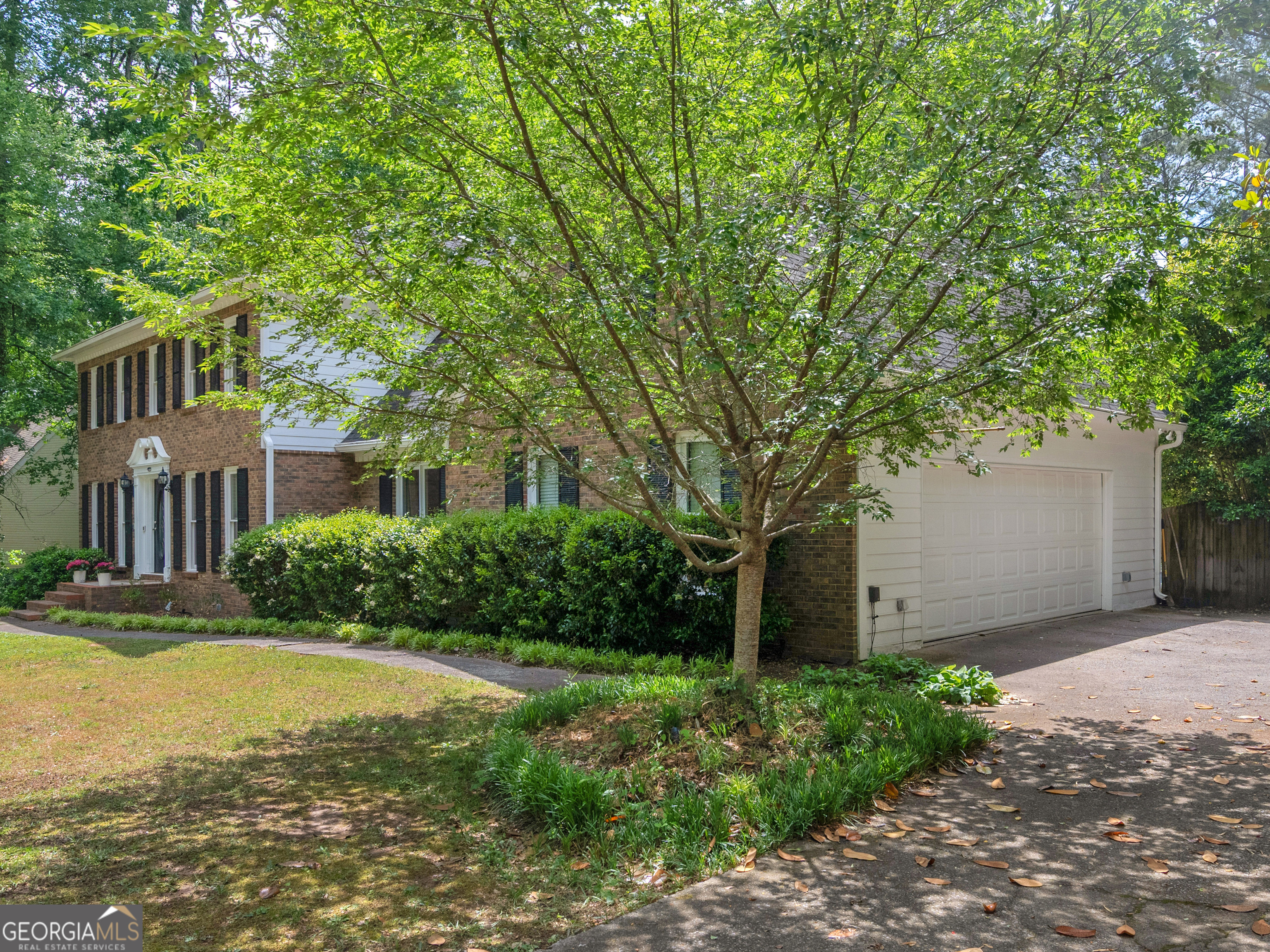 8601 N Shore Drive Property Photo 4