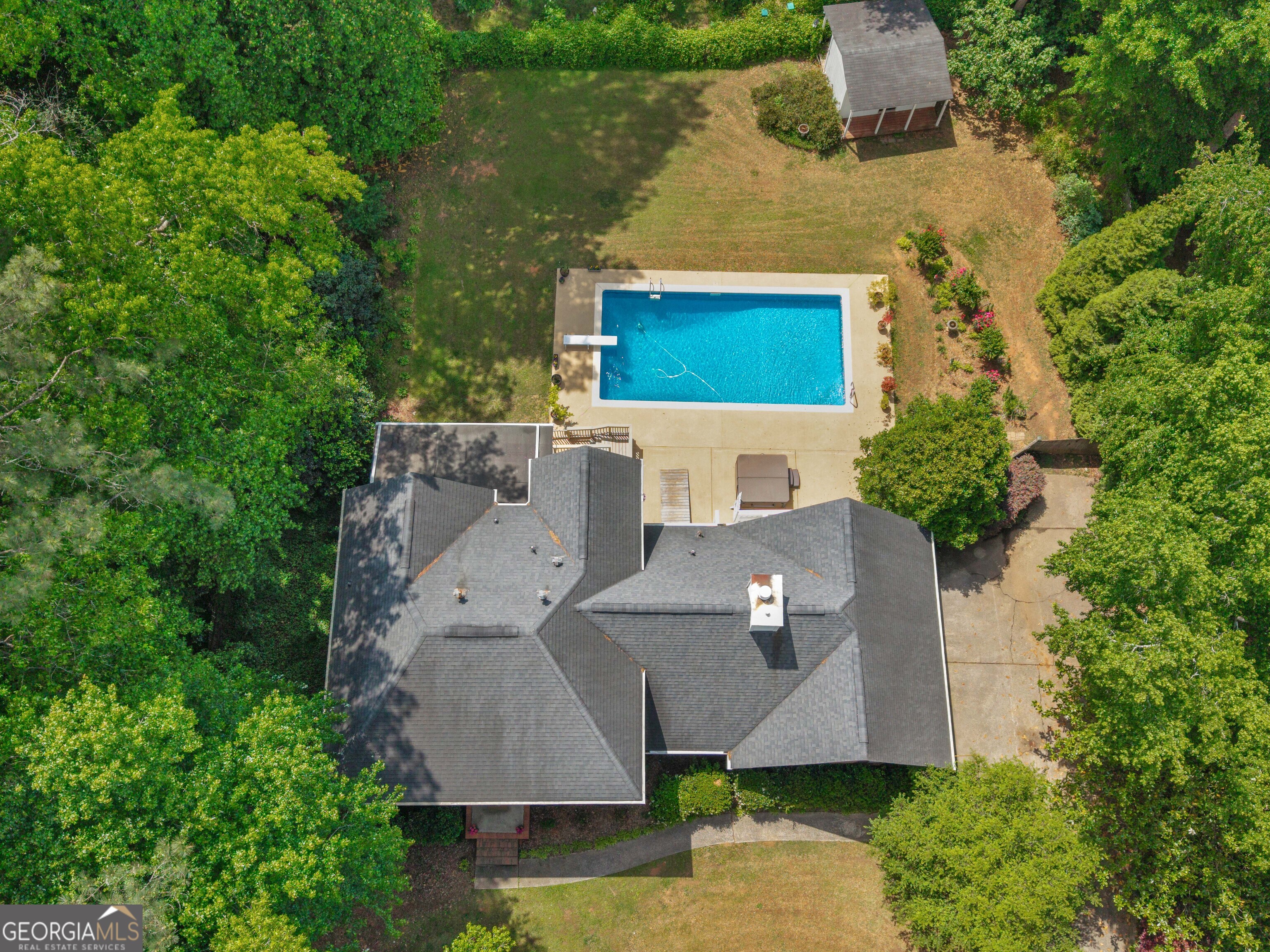 8601 N Shore Drive Property Photo 5