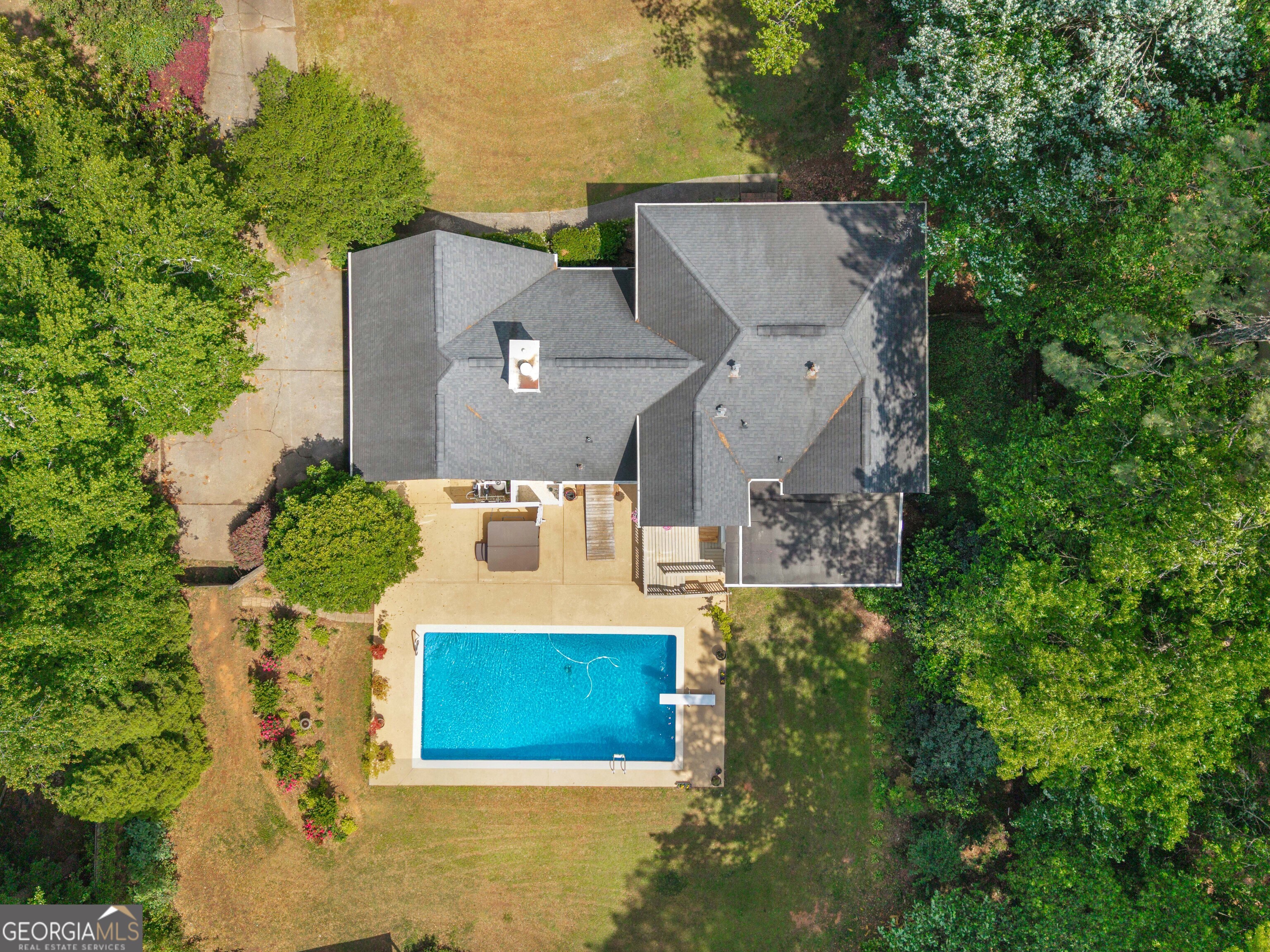 8601 N Shore Drive Property Photo 6