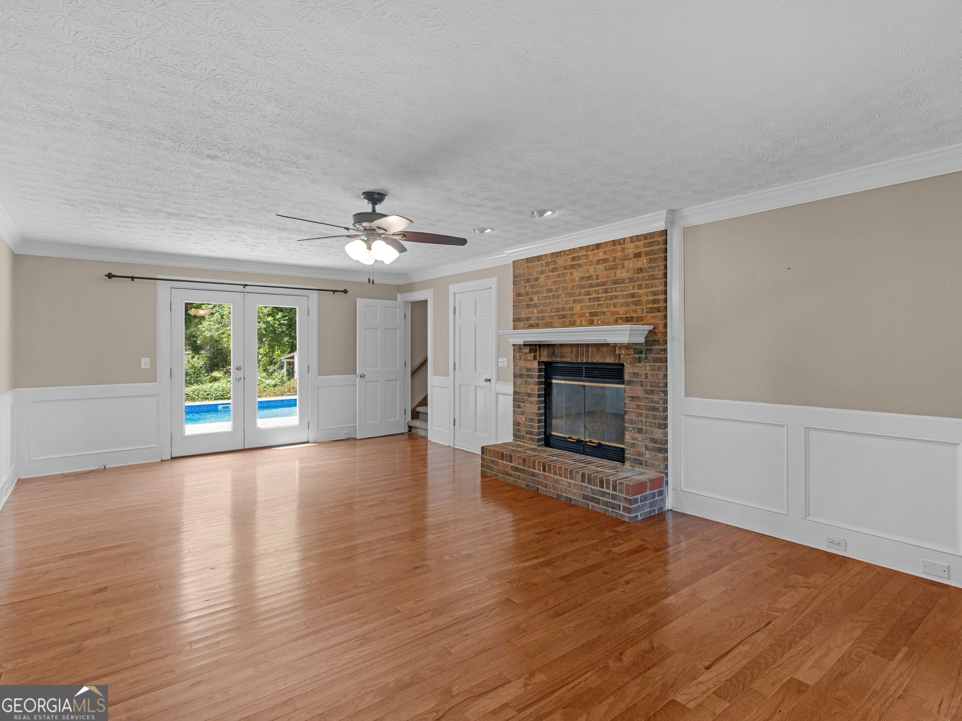 8601 N Shore Drive Property Photo 9