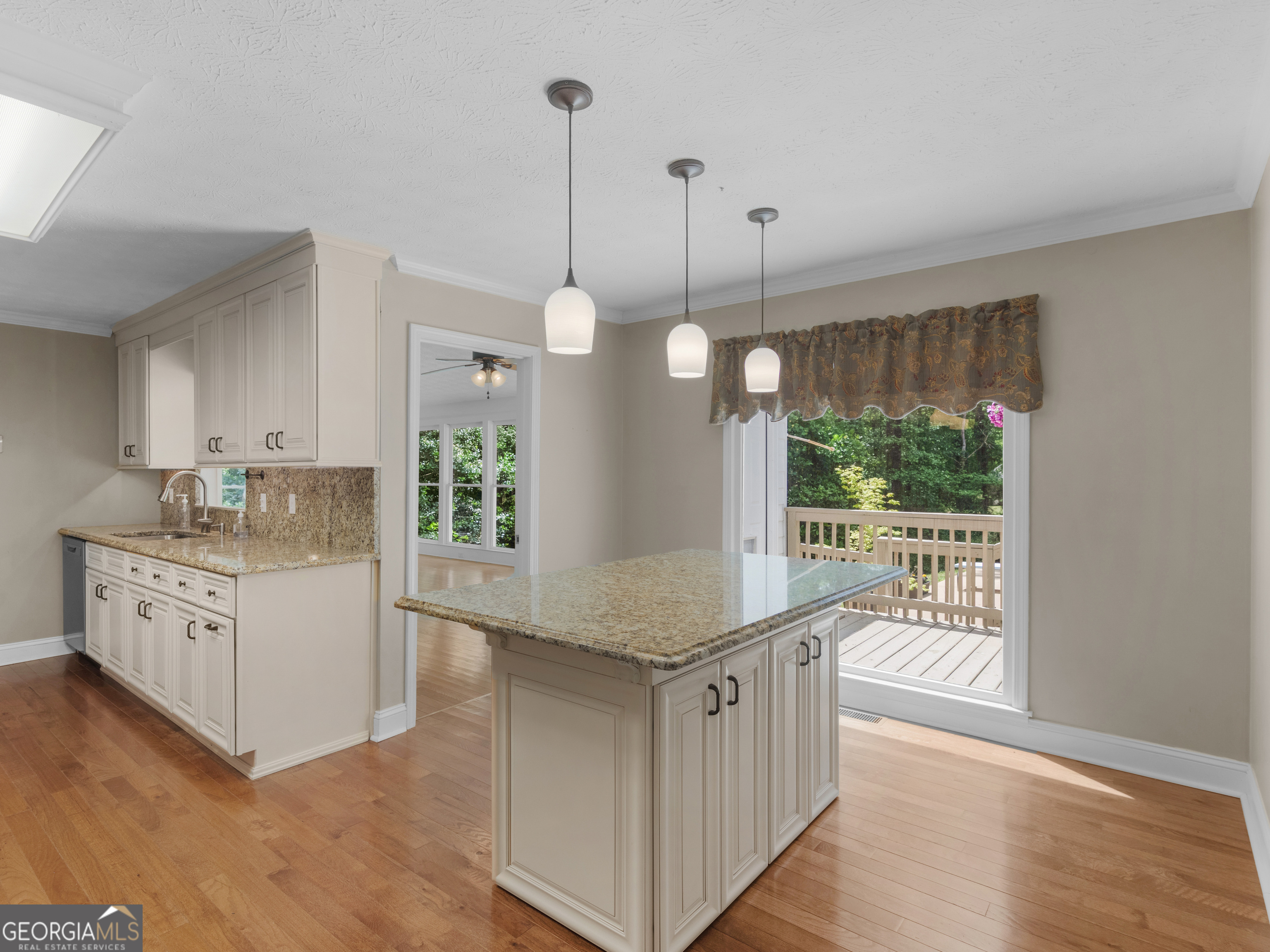 8601 N Shore Drive Property Photo 25