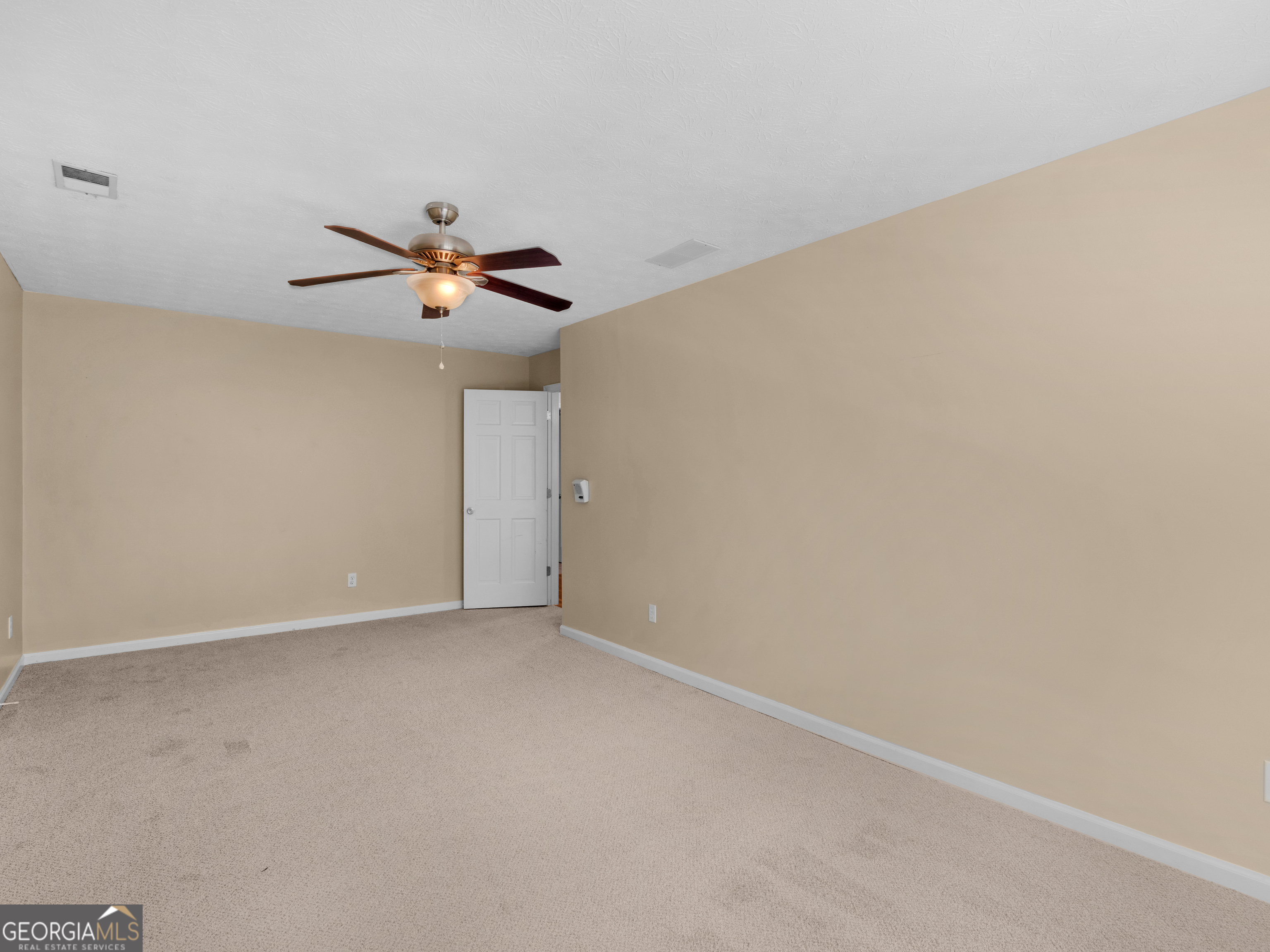 8601 N Shore Drive Property Photo 46
