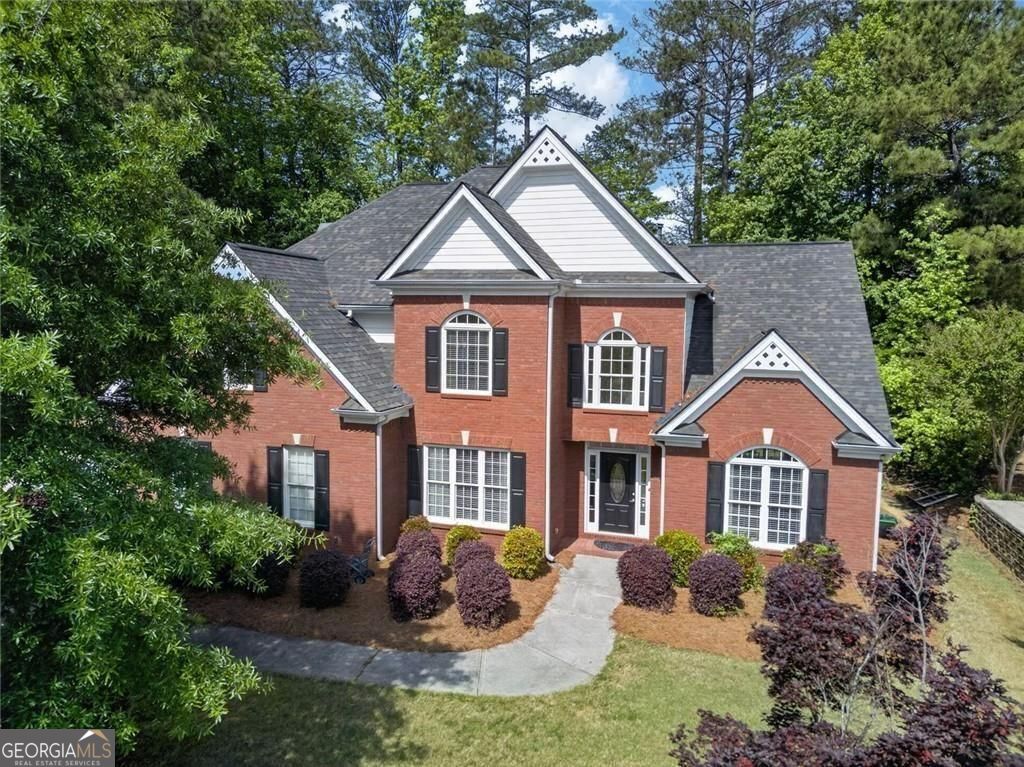 1011 Chestnut Creek Drive Property Photo 3