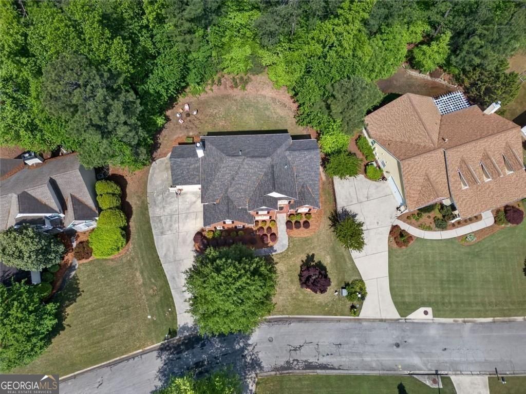 1011 Chestnut Creek Drive Property Photo 4