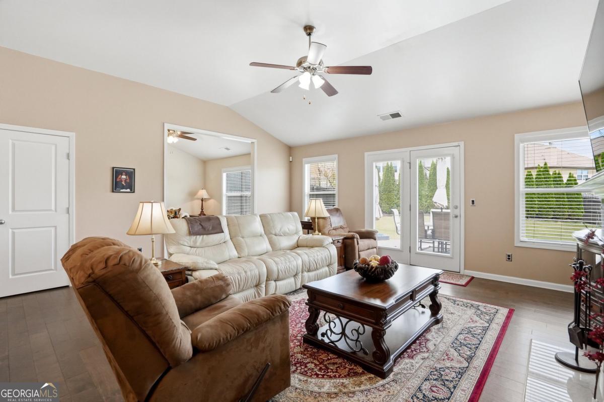 2996 Cove View Court Property Photo 10