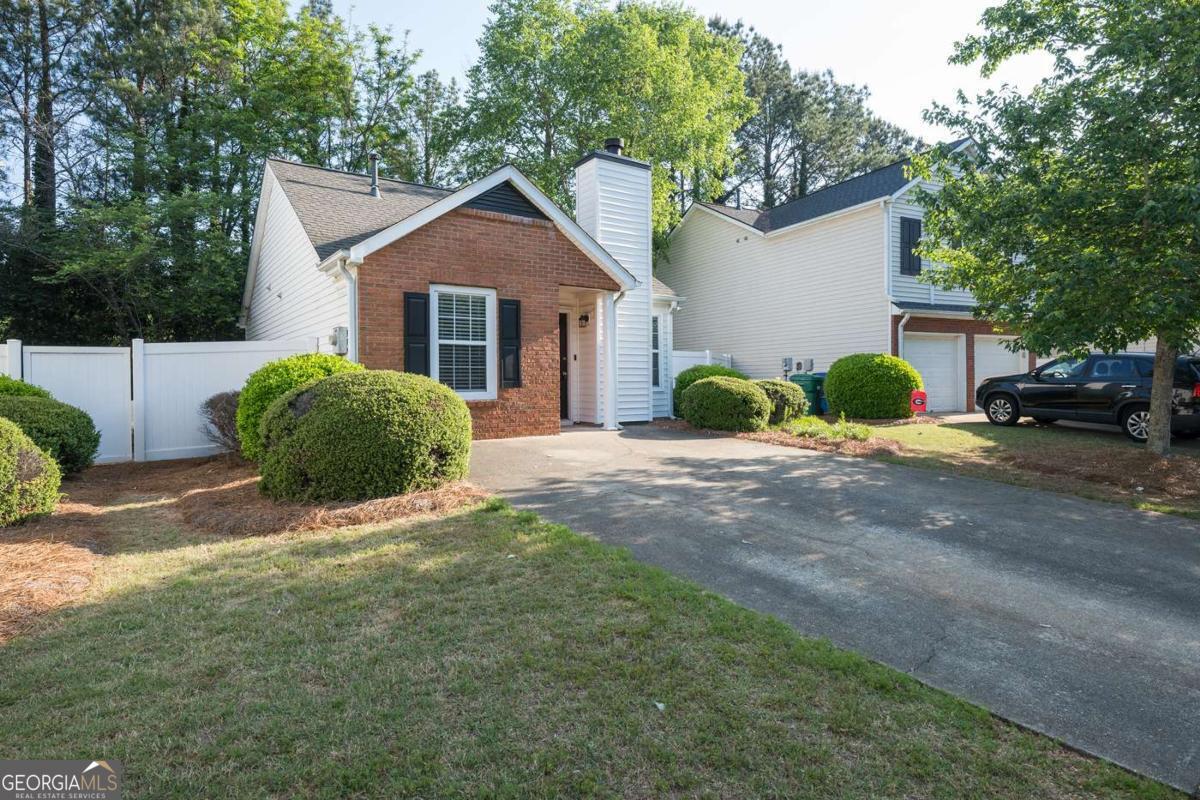 207 Daventry Way Property Photo 1