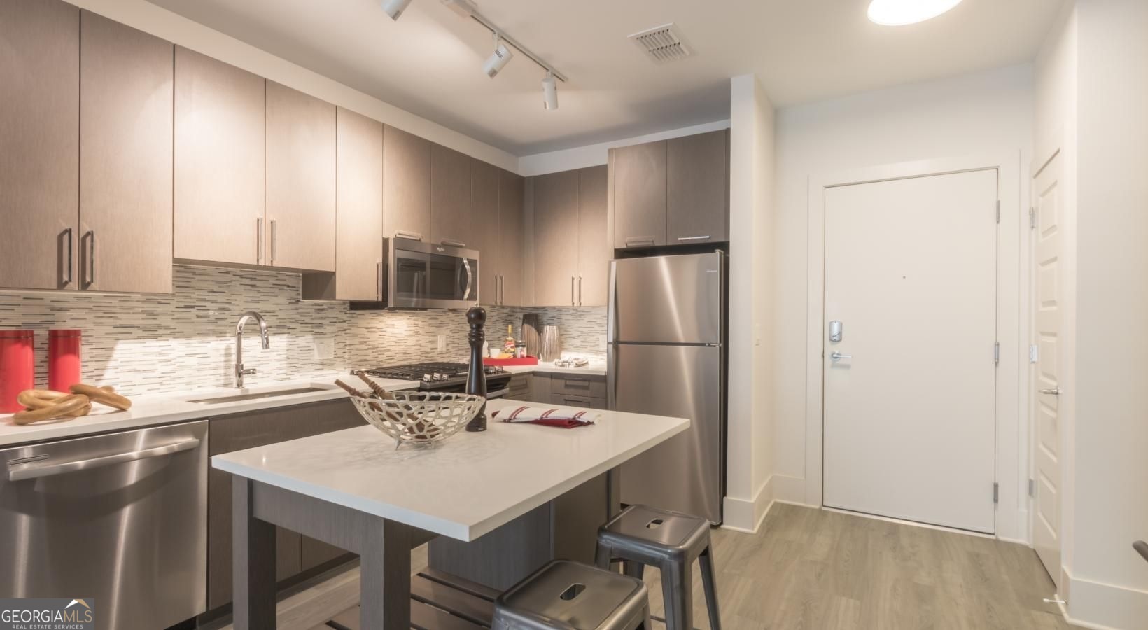 95 8th Street Nw # 1003 Property Photo 9