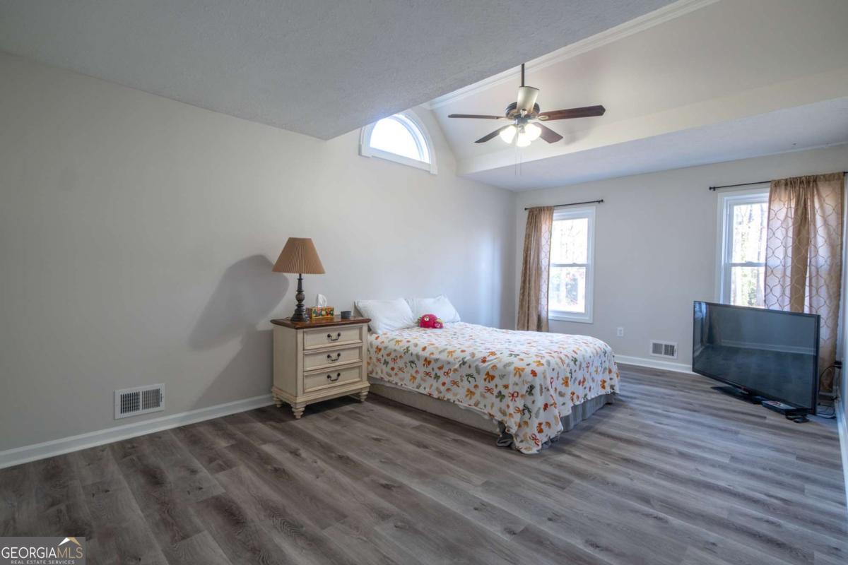 5027 Post Road Court Property Photo 18