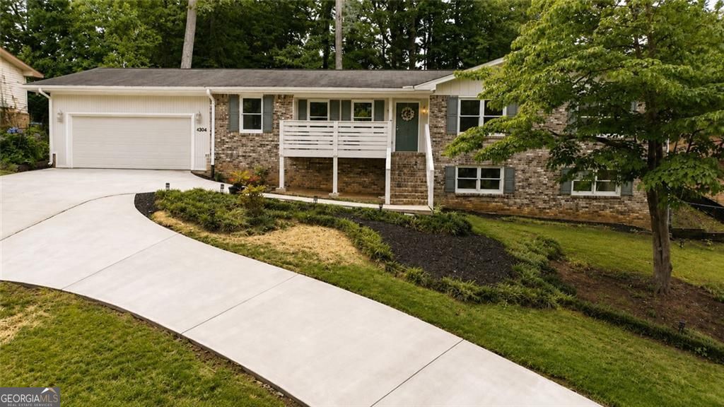 4304 Lindsey Way Ne Property Photo 1