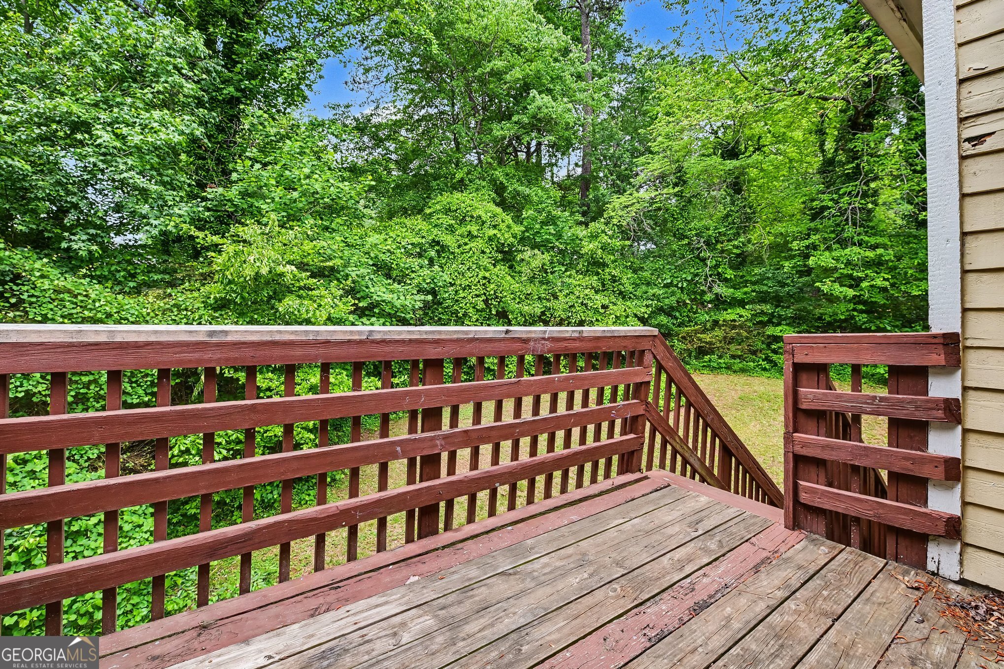 4961 Ridgeside Court Property Photo 3