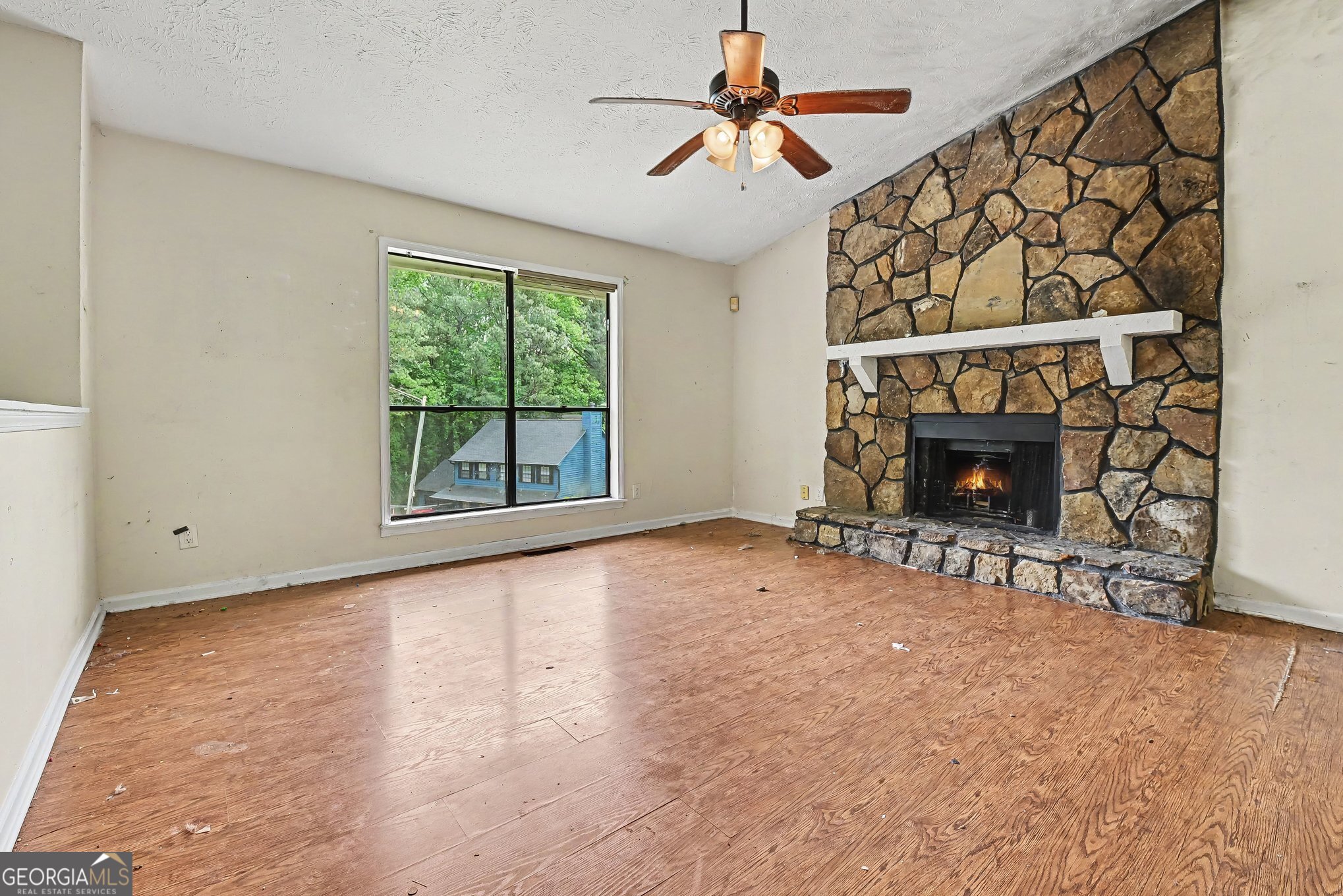 4961 Ridgeside Court Property Photo 5
