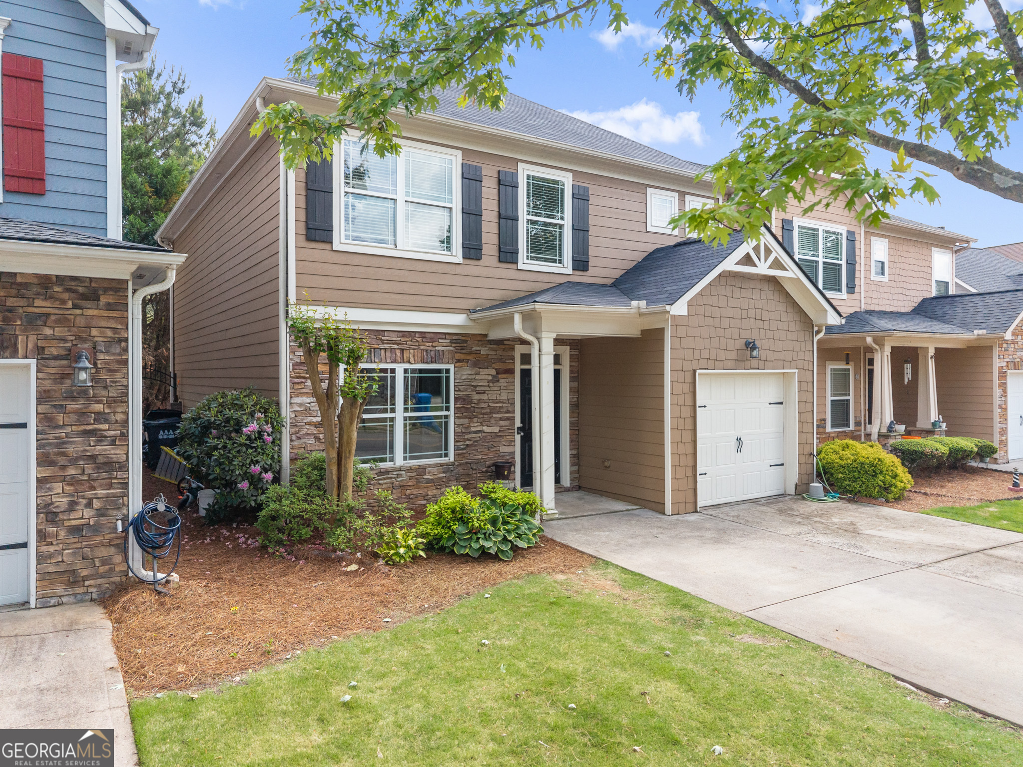 79 Oakmont Drive Property Photo 1