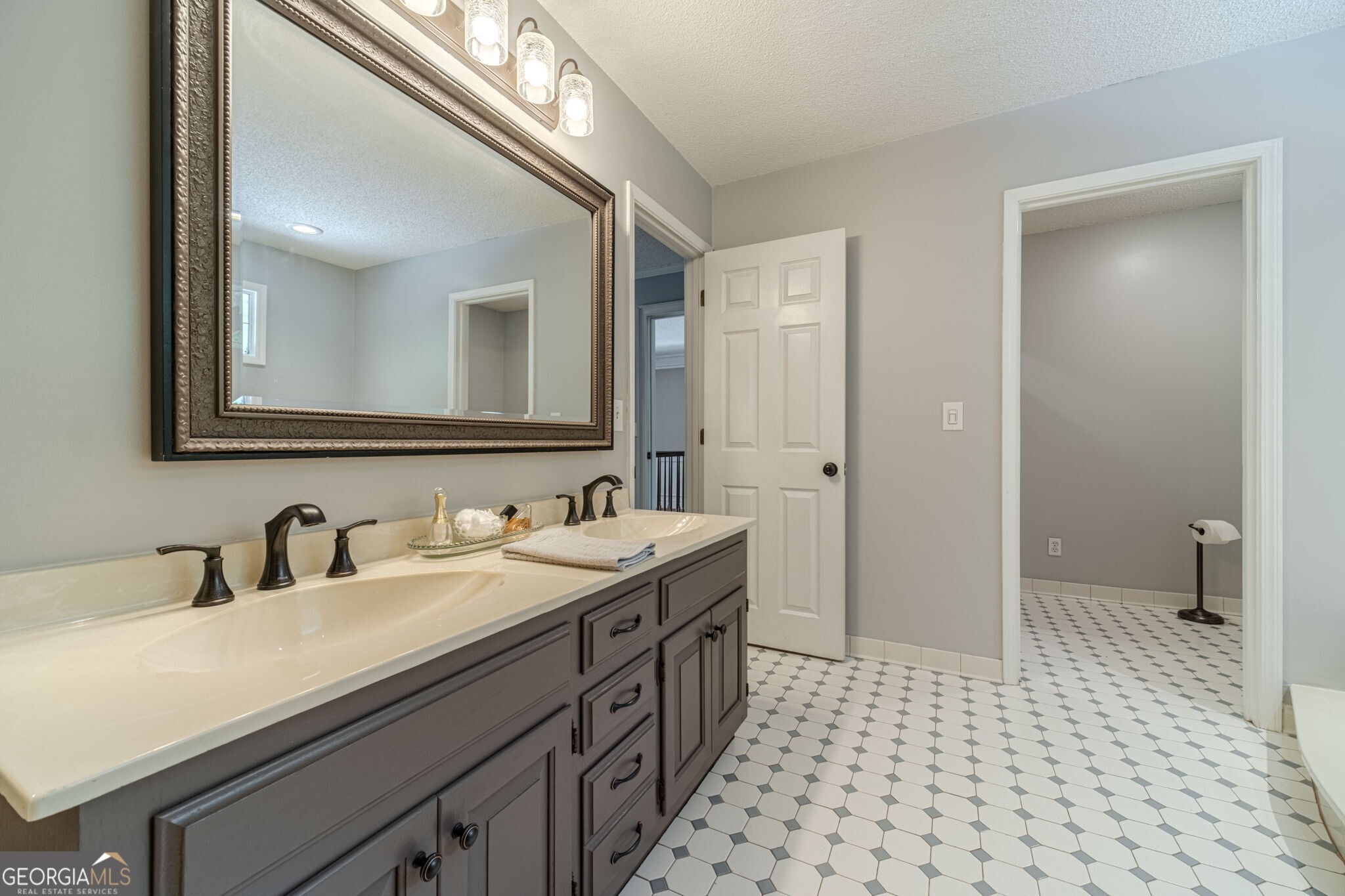 816 Mcdaniel Street Property Photo 30