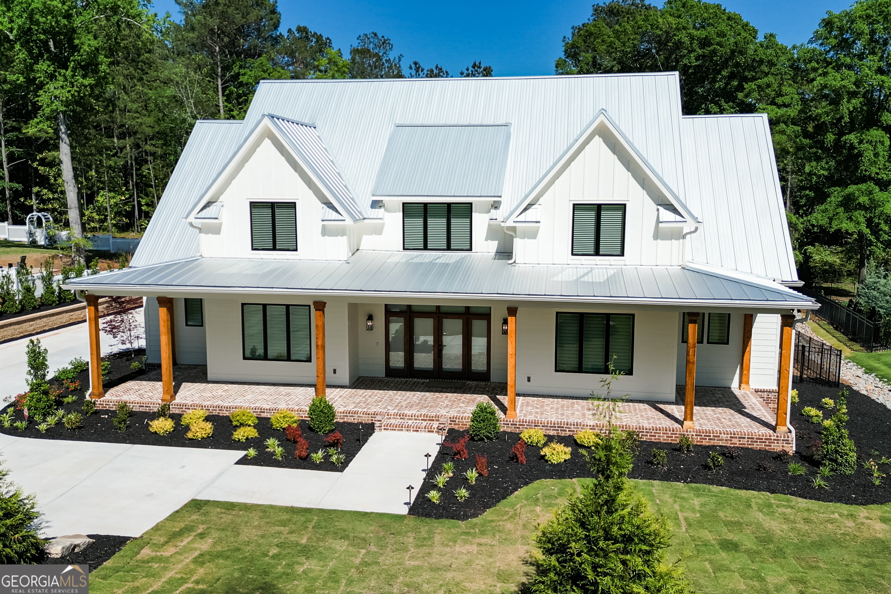 604 Stallings Road Property Photo 1