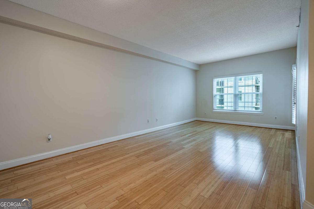 1074 Peachtree Walk Ne # B418 Property Photo 7