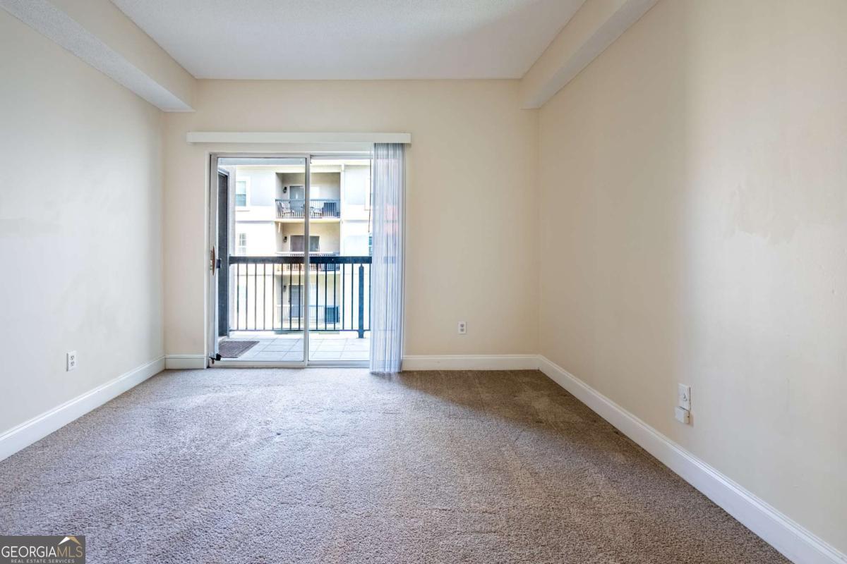1074 Peachtree Walk Ne # B418 Property Photo 17