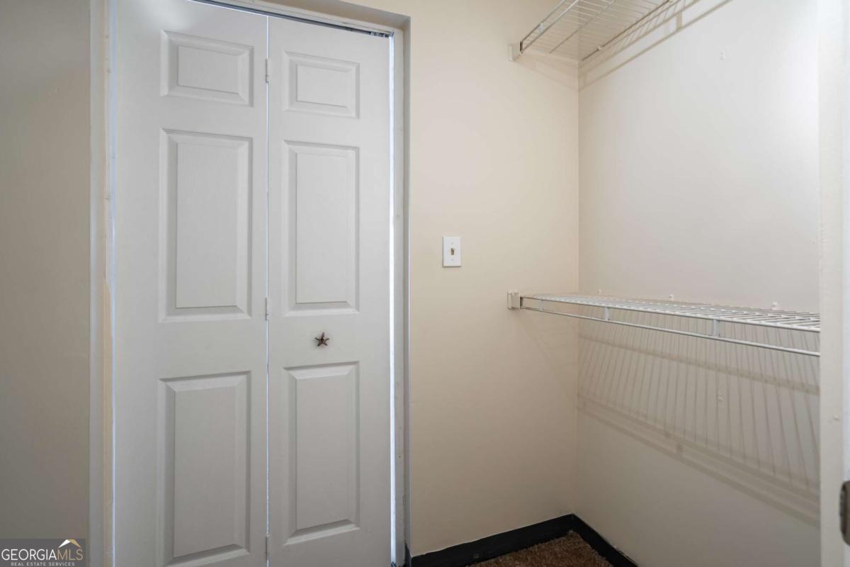 1074 Peachtree Walk Ne # B418 Property Photo 18