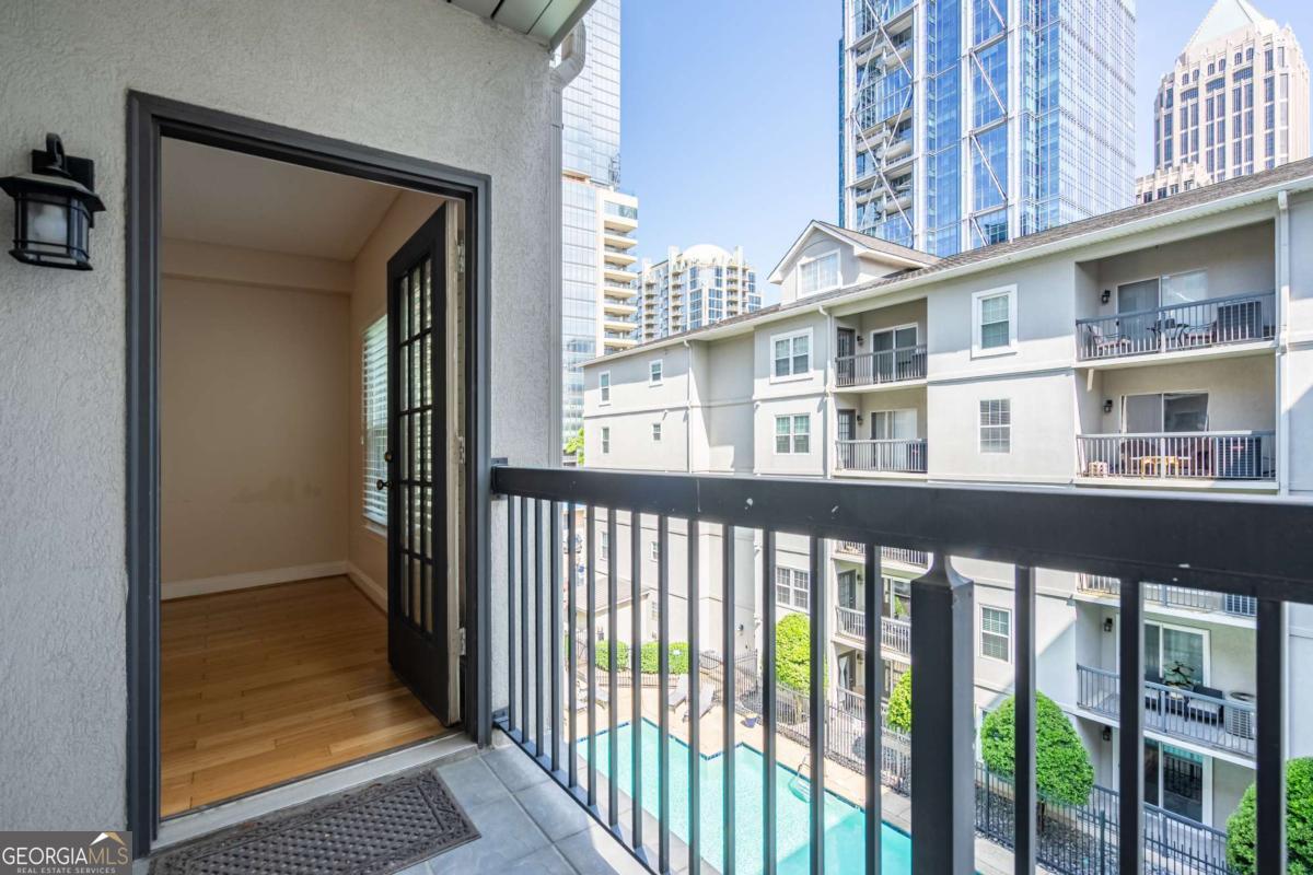 1074 Peachtree Walk Ne # B418 Property Photo 22