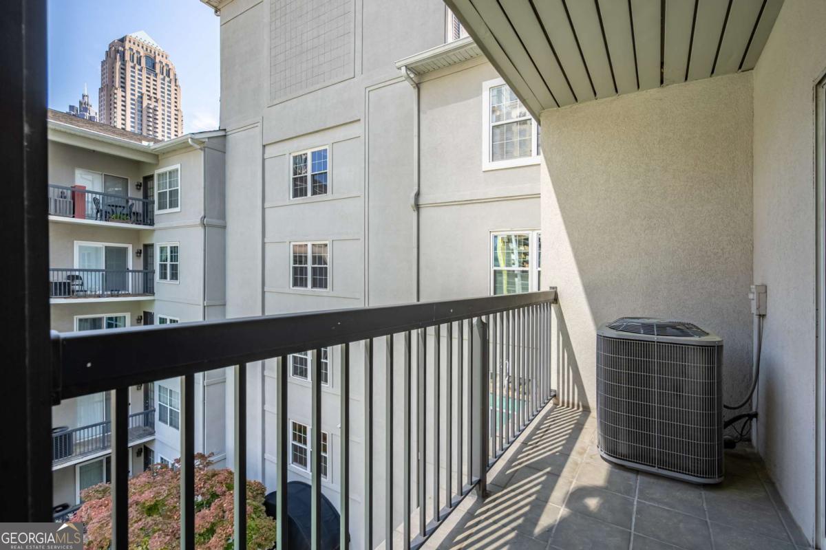1074 Peachtree Walk Ne # B418 Property Photo 23