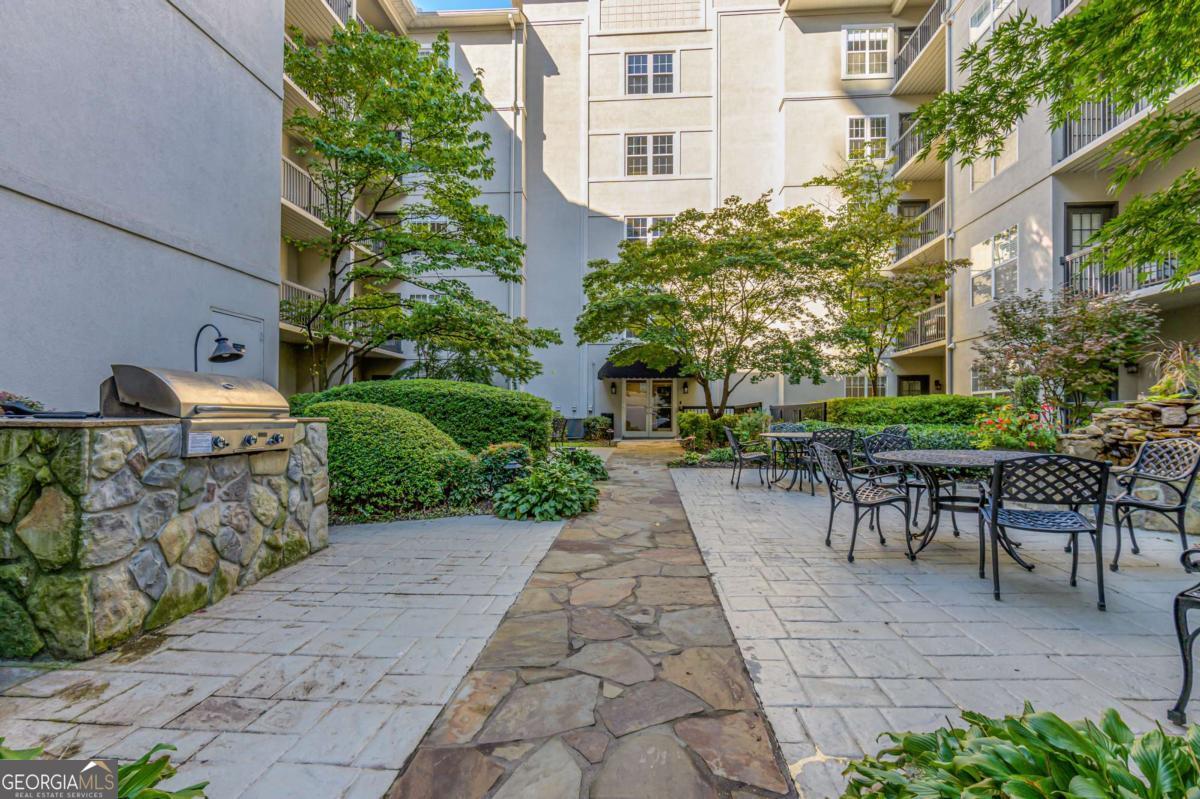 1074 Peachtree Walk Ne # B418 Property Photo 26