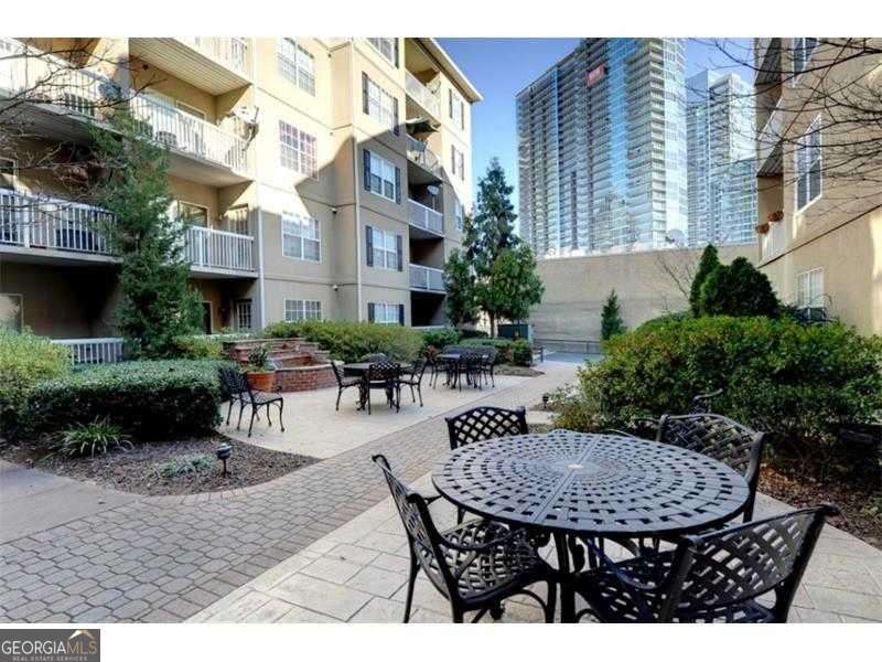 1074 Peachtree Walk Ne # B418 Property Photo 27