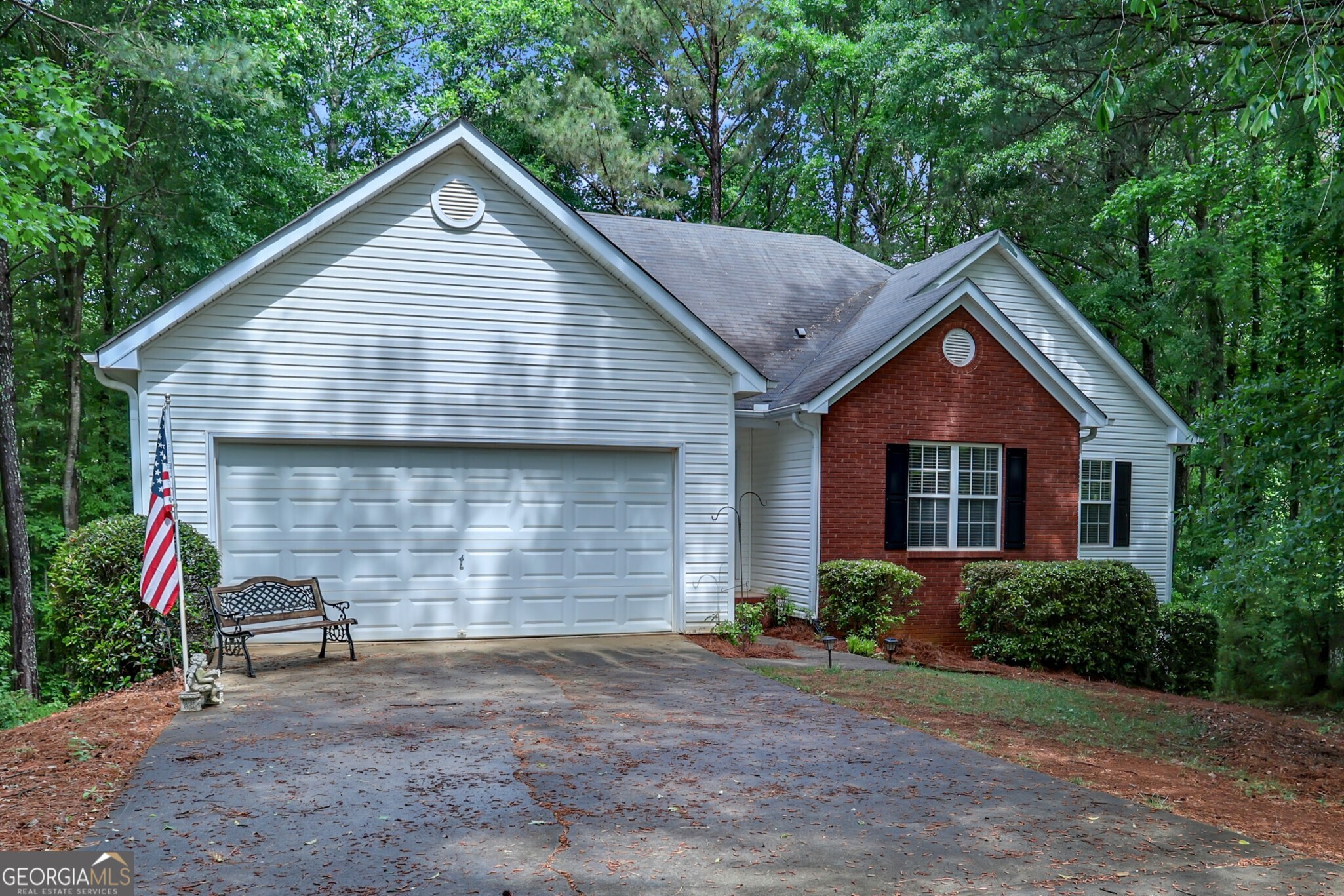 237 Clearwater Drive Property Photo 3
