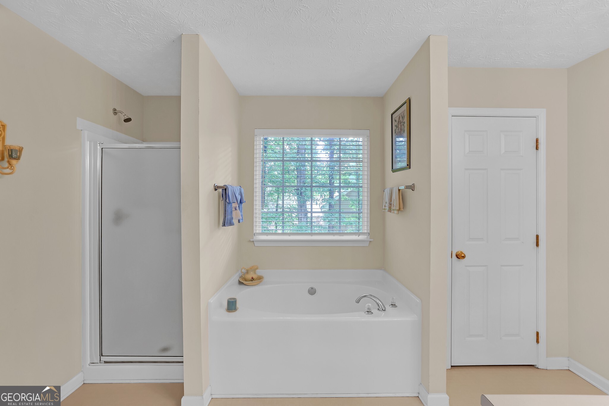 237 Clearwater Drive Property Photo 8