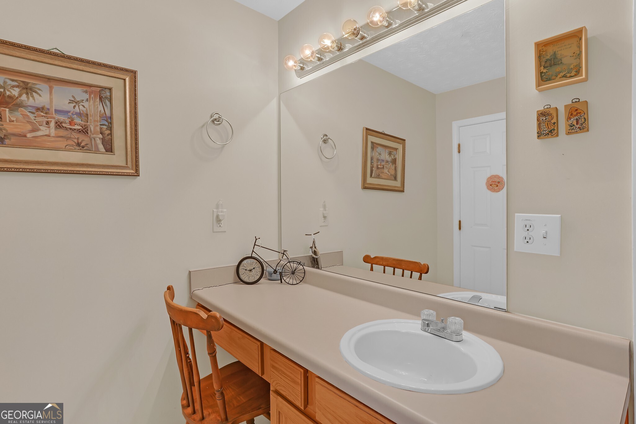 237 Clearwater Drive Property Photo 10