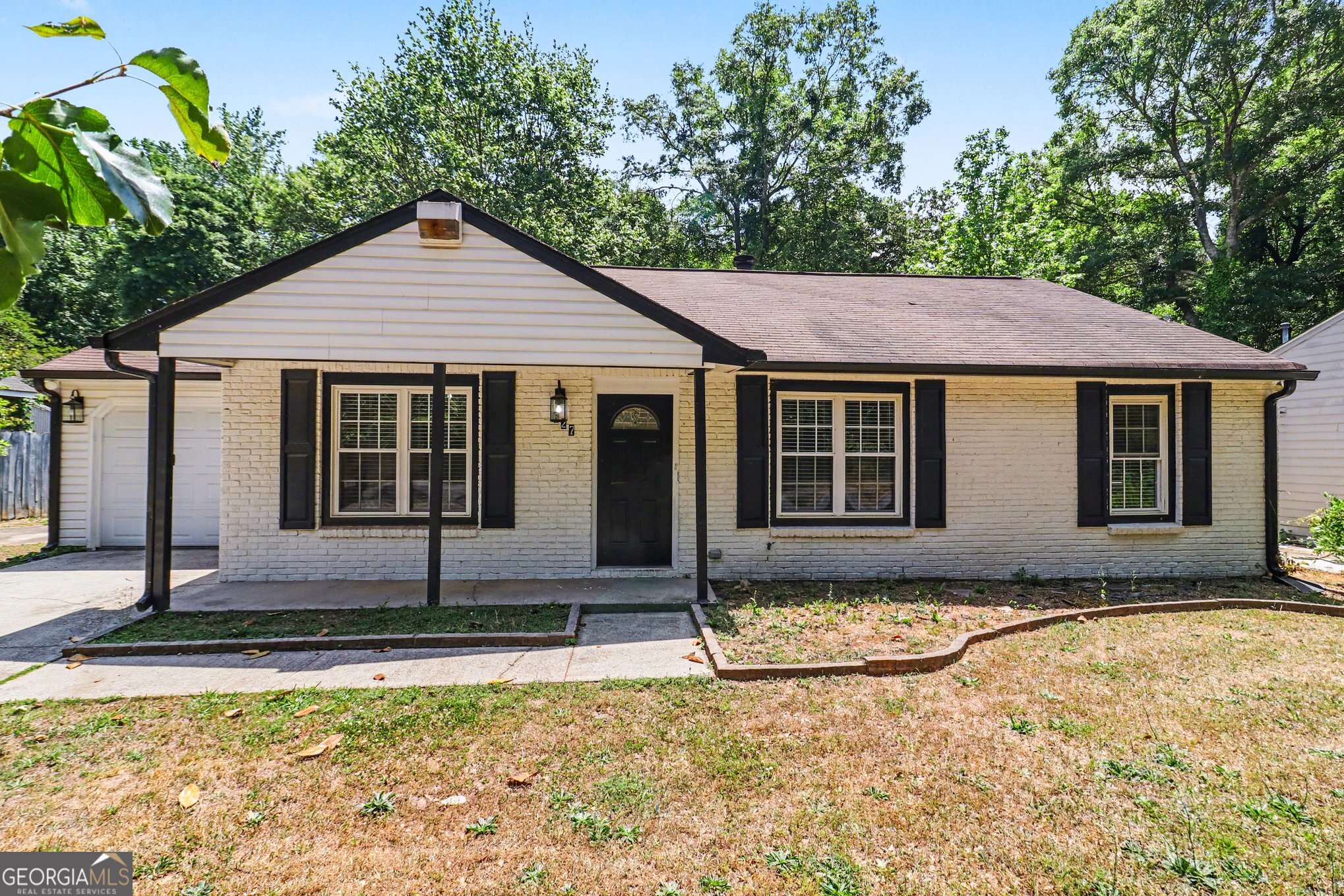 627 Towngate Boulevard Property Photo 1
