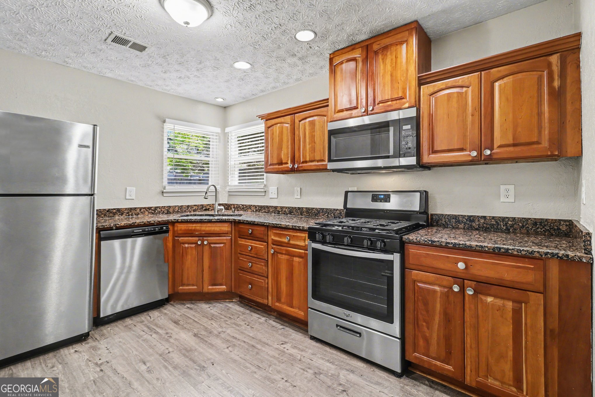 627 Towngate Boulevard Property Photo 9