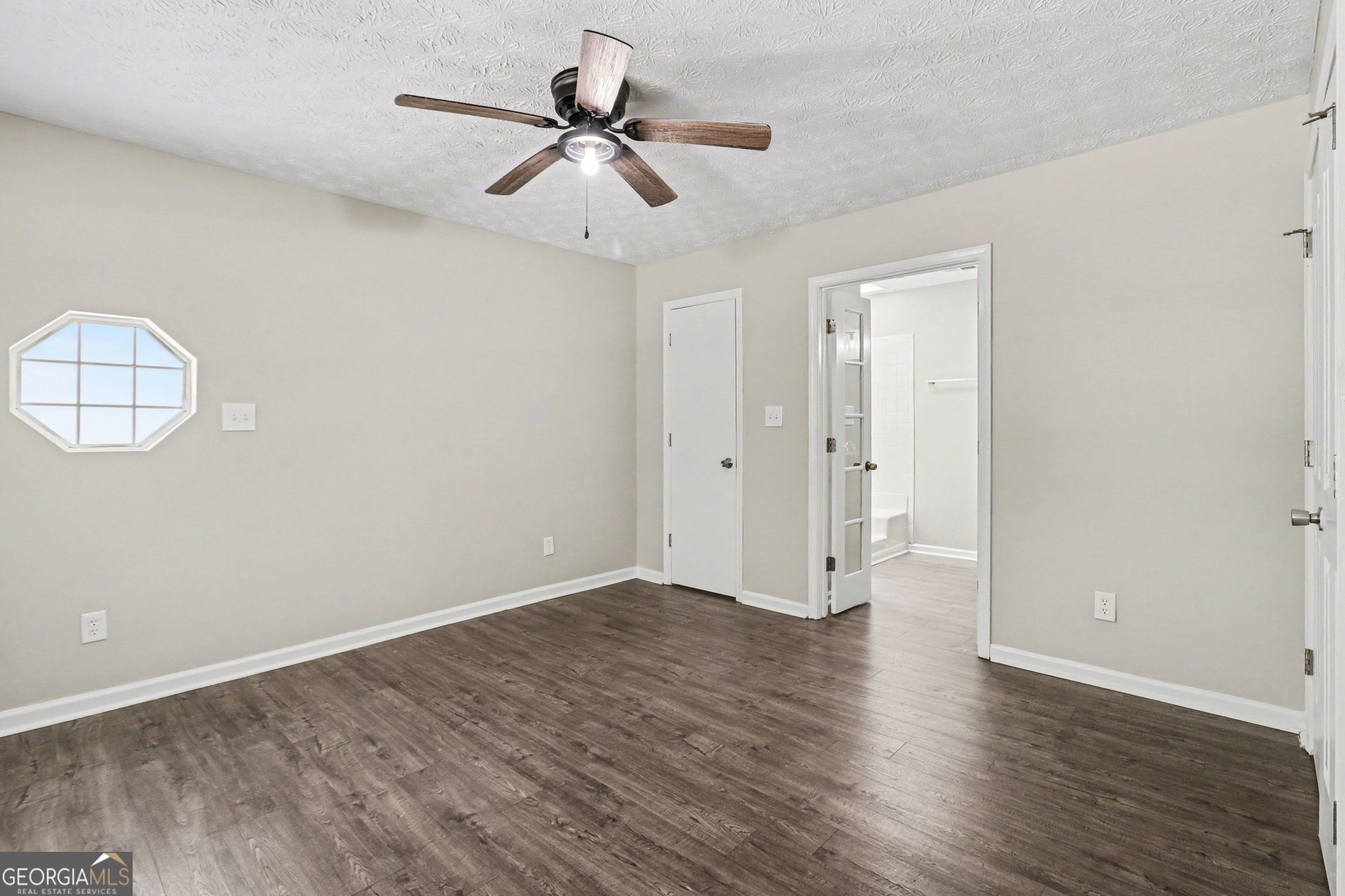 627 Towngate Boulevard Property Photo 11
