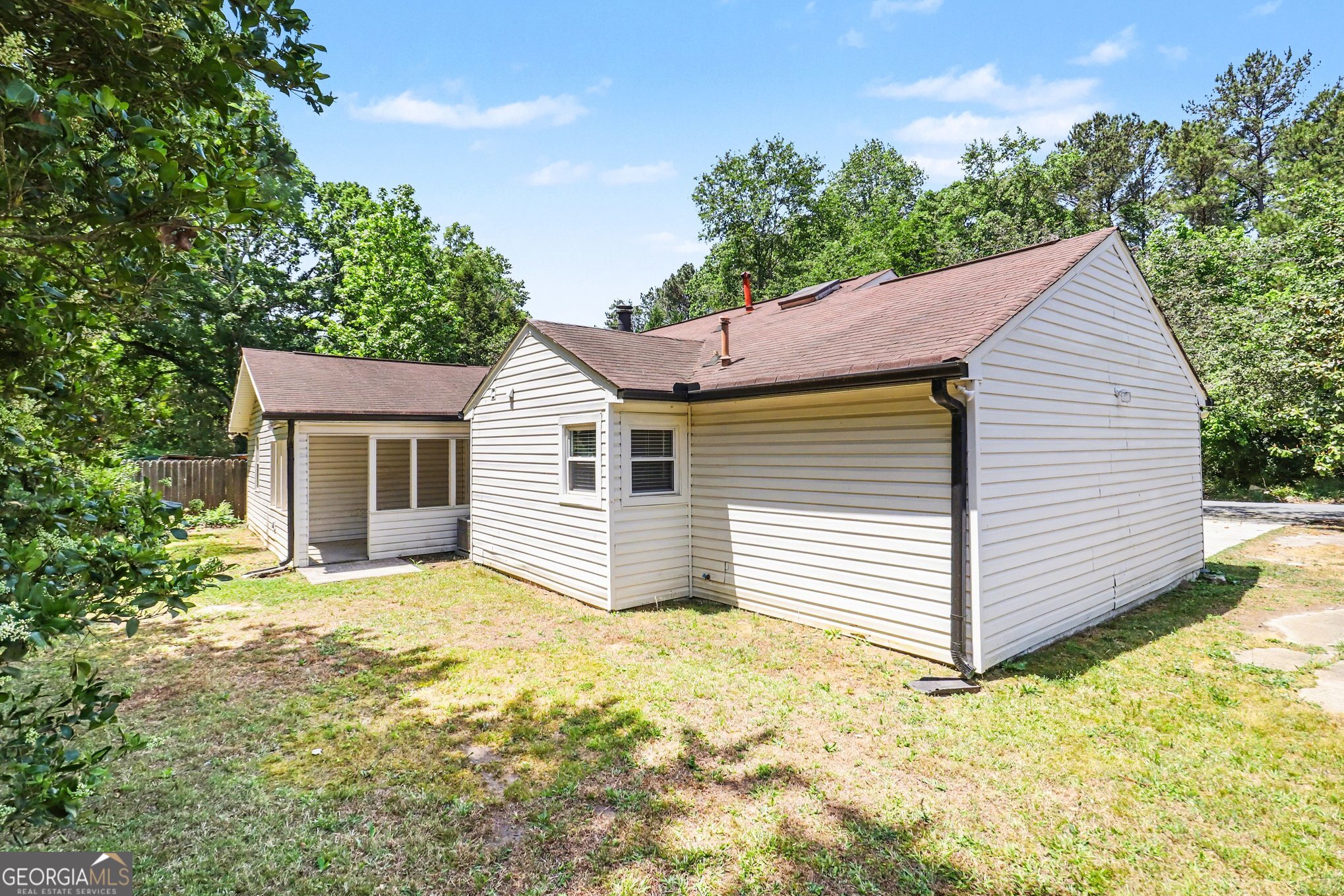 627 Towngate Boulevard Property Photo 20