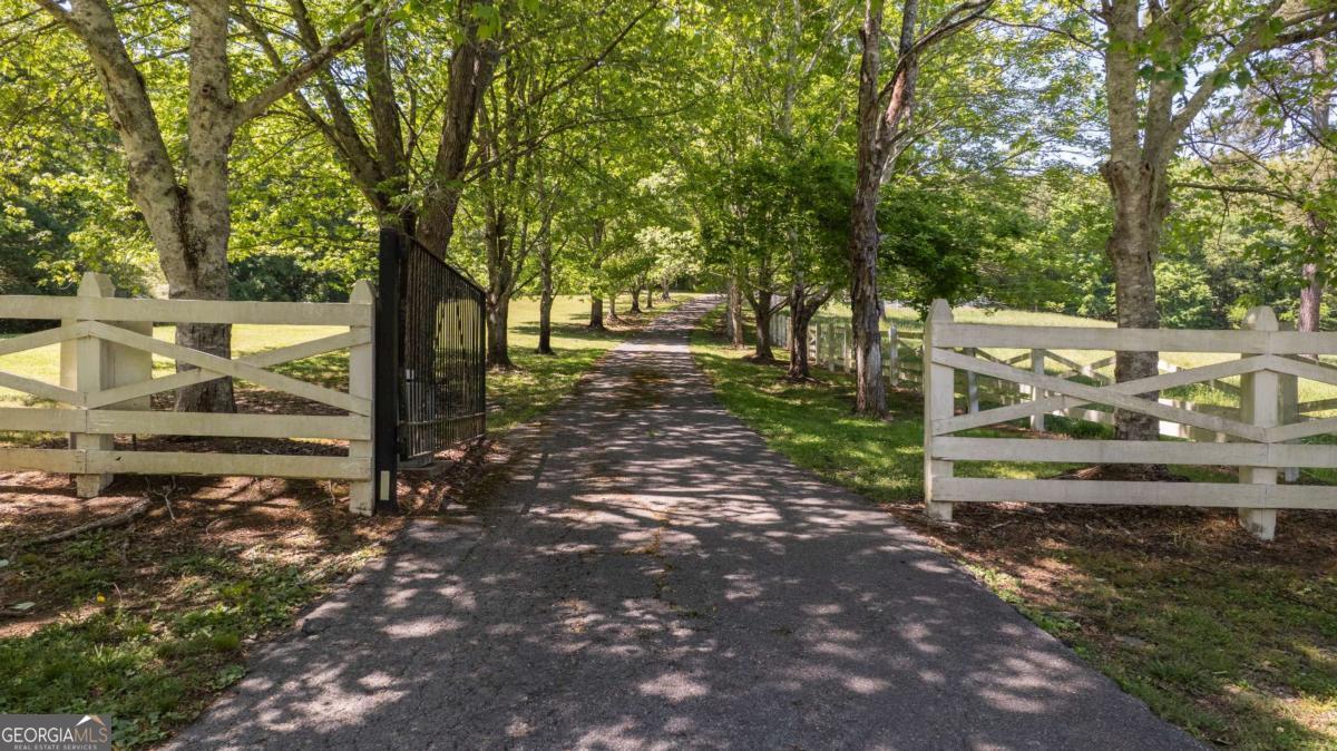 1044 Hutchings Mountain Road Property Photo 10