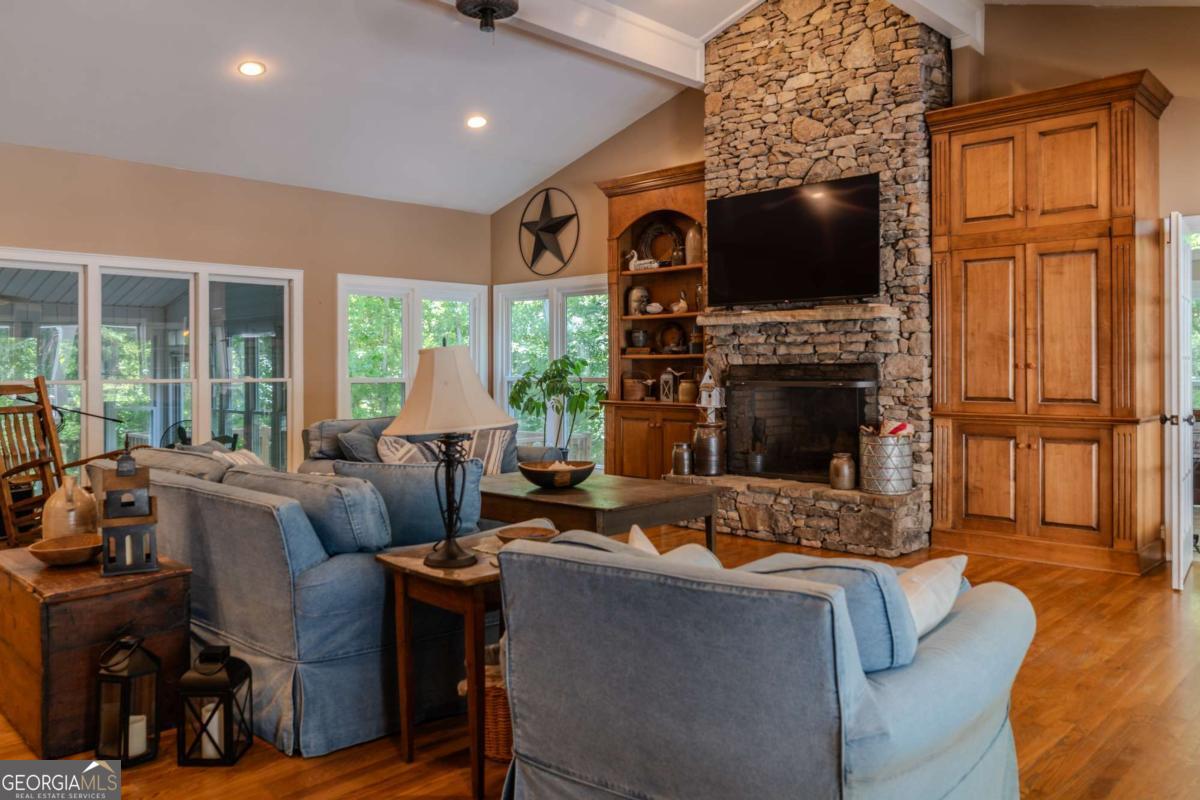 1044 Hutchings Mountain Road Property Photo 13