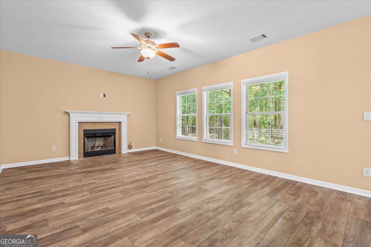 103 Cliffhaven Circle Property Photo 8
