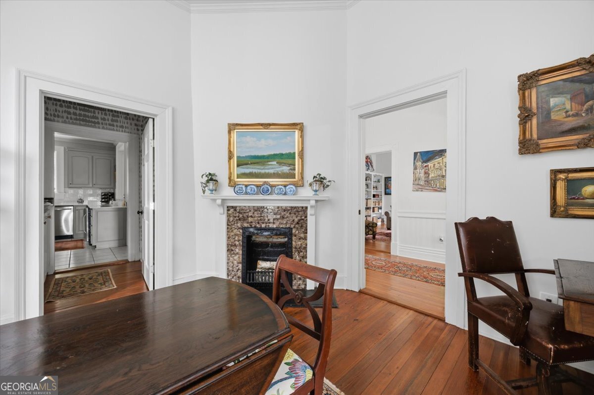 1147 Adams Street Property Photo 11