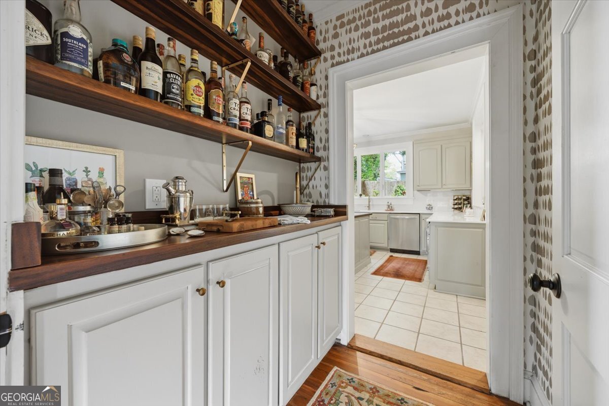 1147 Adams Street Property Photo 14