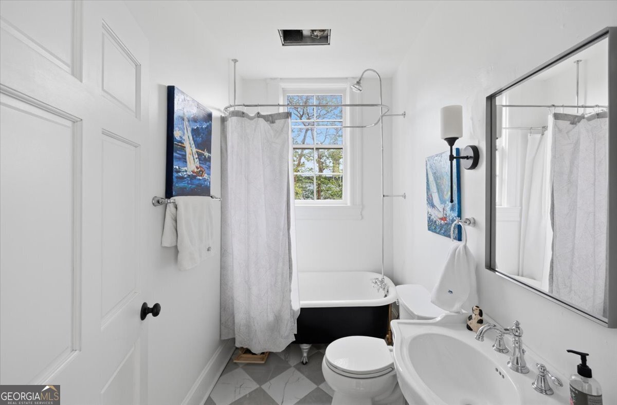 1147 Adams Street Property Photo 32