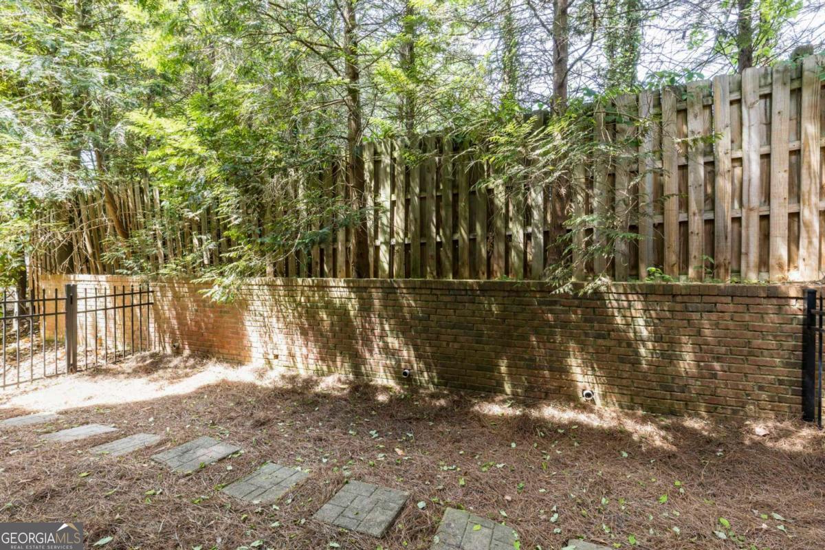 2008 Hidden Alley Property Photo 40