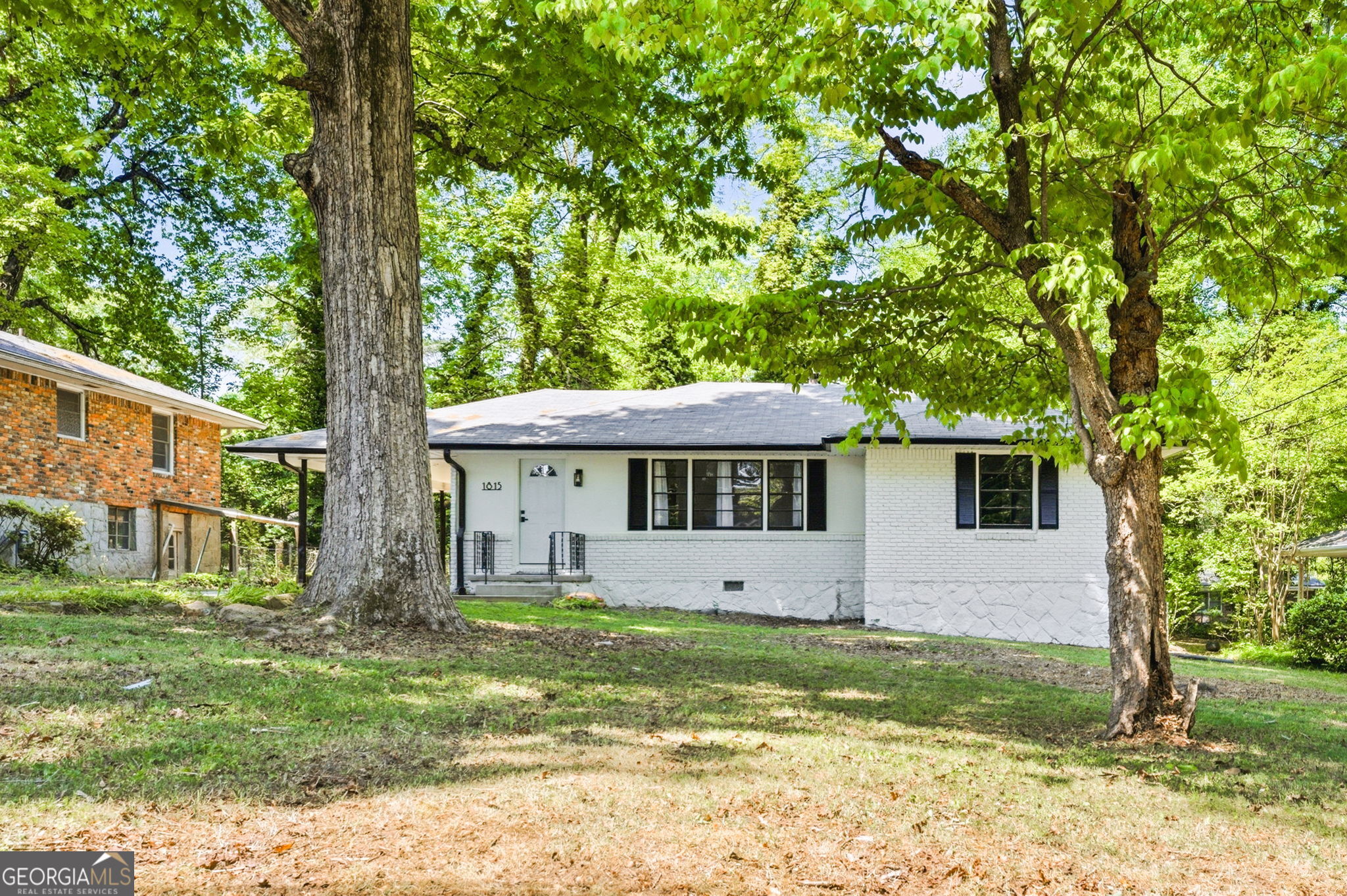 1815 Windsor Drive SW Property Photo 1