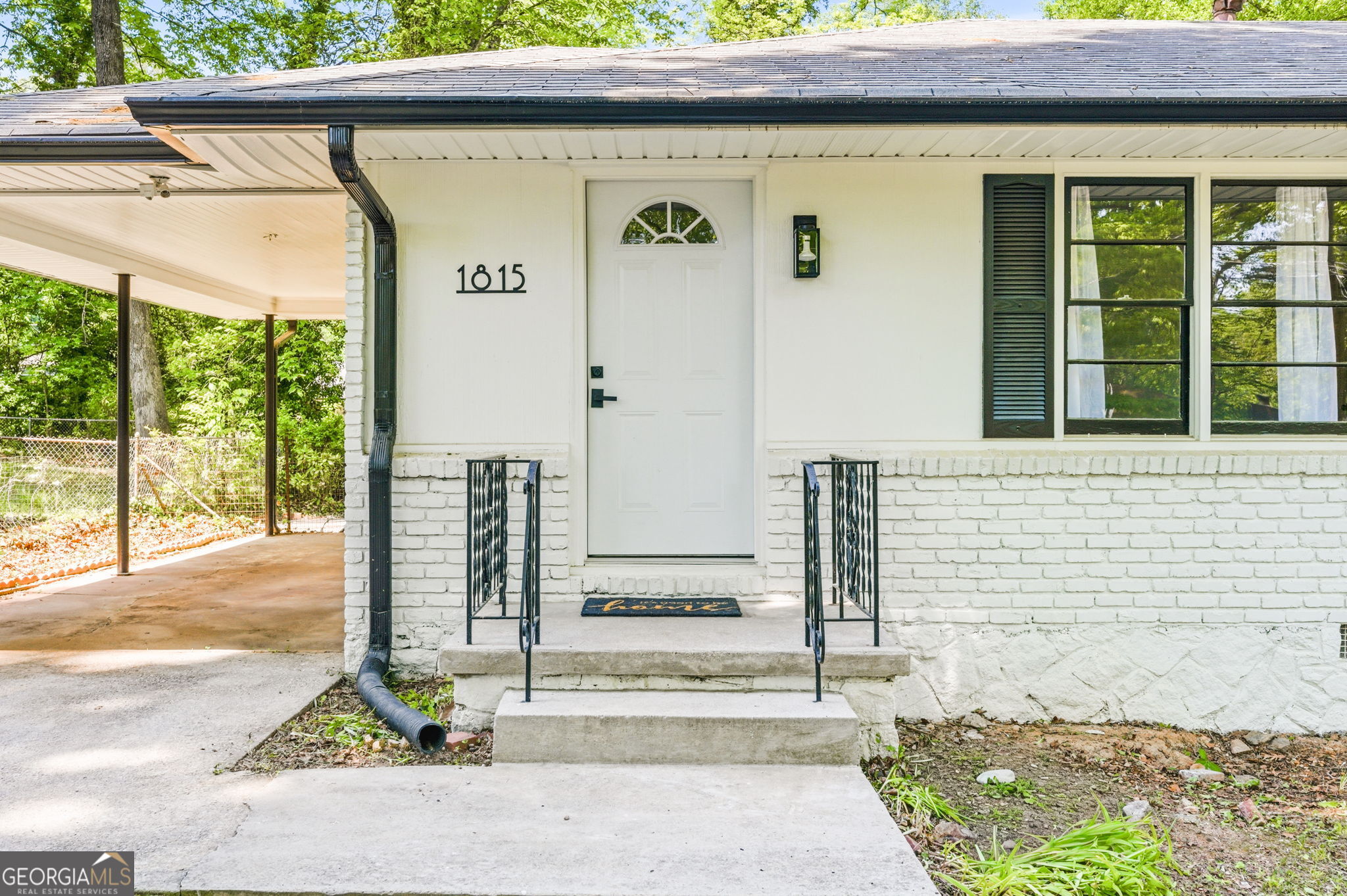 1815 Windsor Drive Sw Property Photo 3