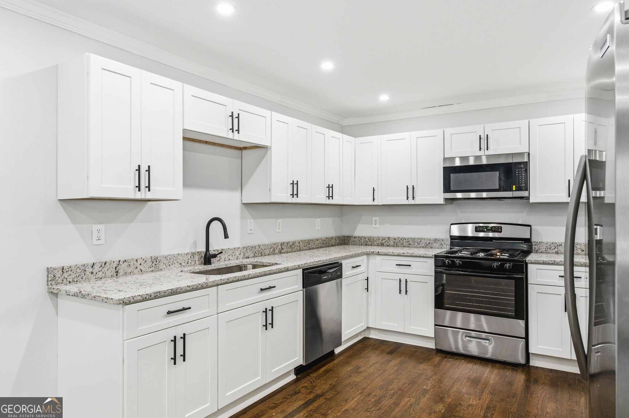 1815 Windsor Drive Sw Property Photo 6