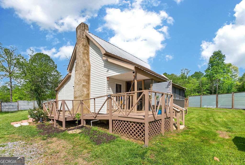 2731 Tate Road Property Photo 4