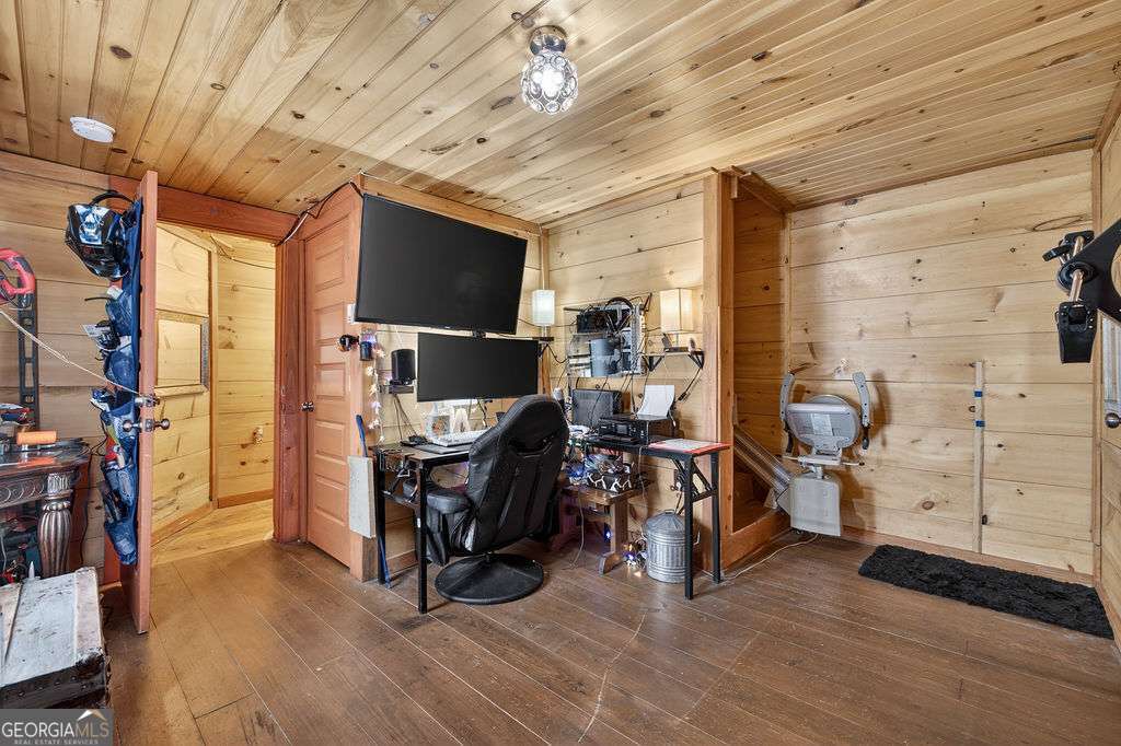 2731 Tate Road Property Photo 11