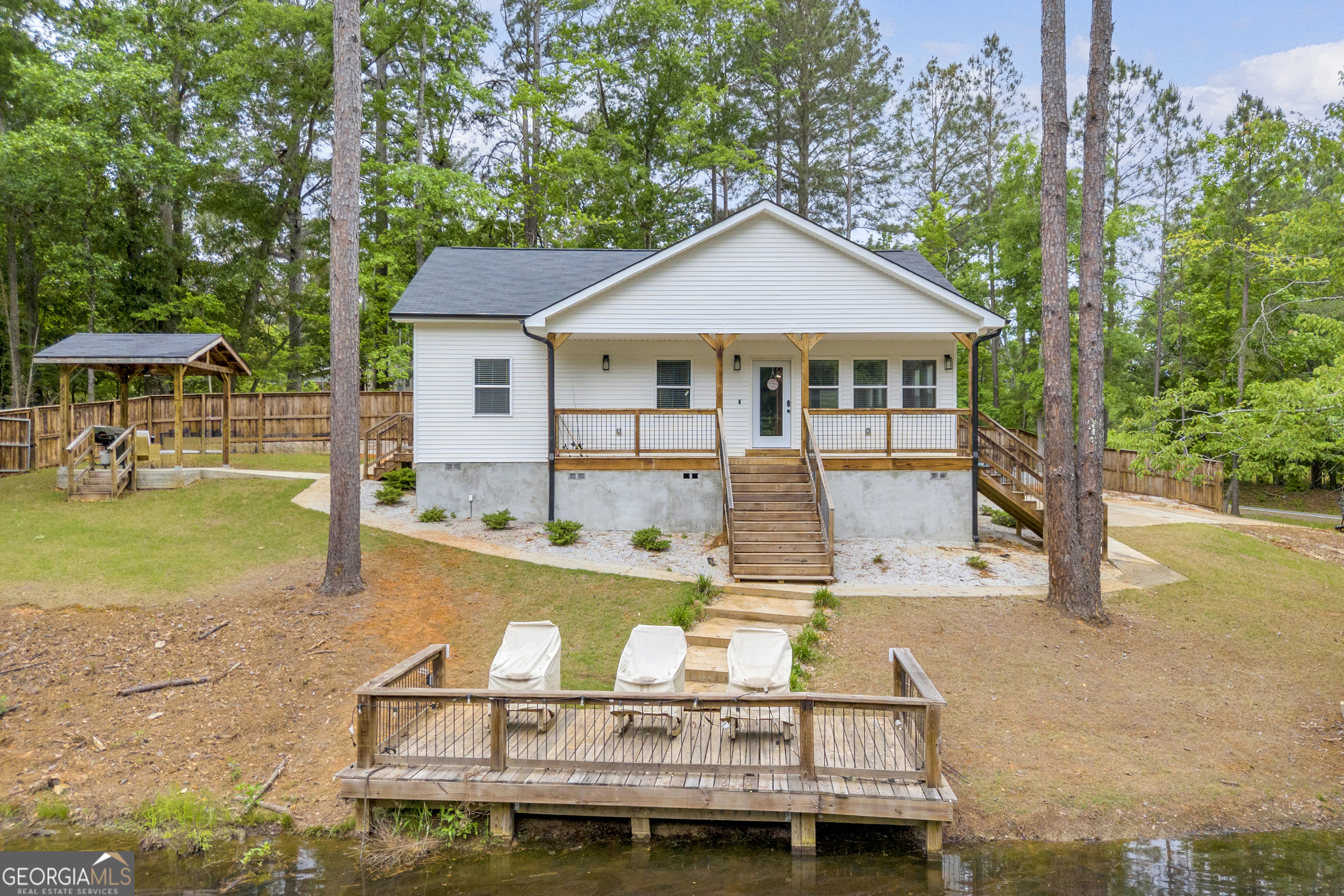 1597 Mercier Road Property Photo 1